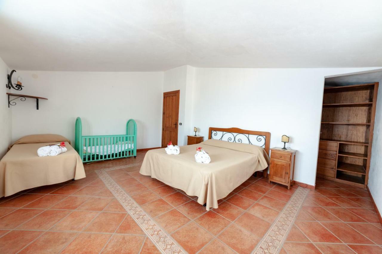 Azienda Agrituristica Le Terre Di San Leonardo 切特拉罗 外观 照片